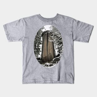 Tizer Dolmen in Montana Kids T-Shirt